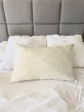 Load image into Gallery viewer, Silk Pillowcase- Ivory
