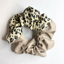 Load image into Gallery viewer, Scrunchie - Tan Half Leather Leopard
